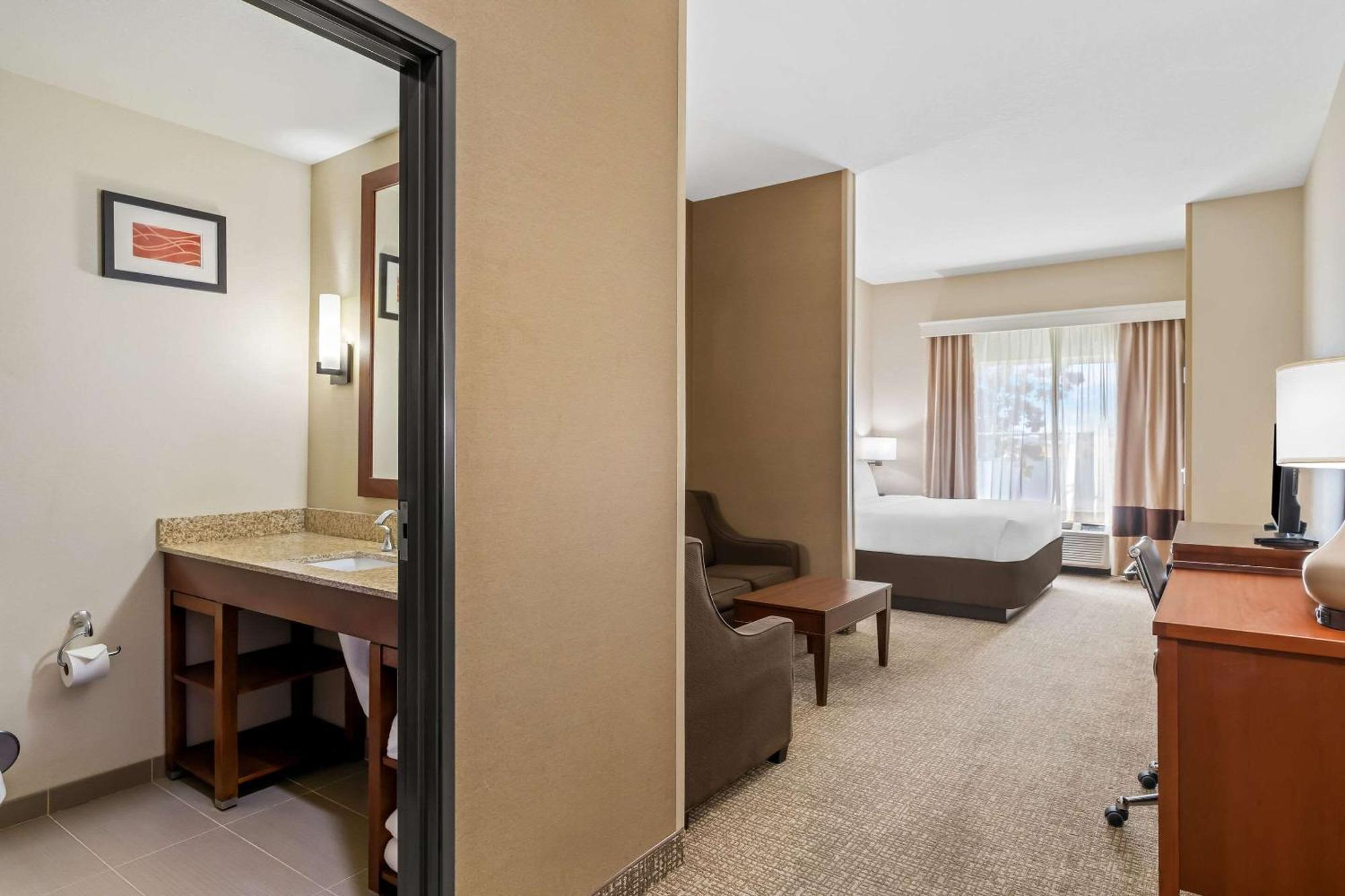 Comfort Inn & Suites Гермістон Екстер'єр фото