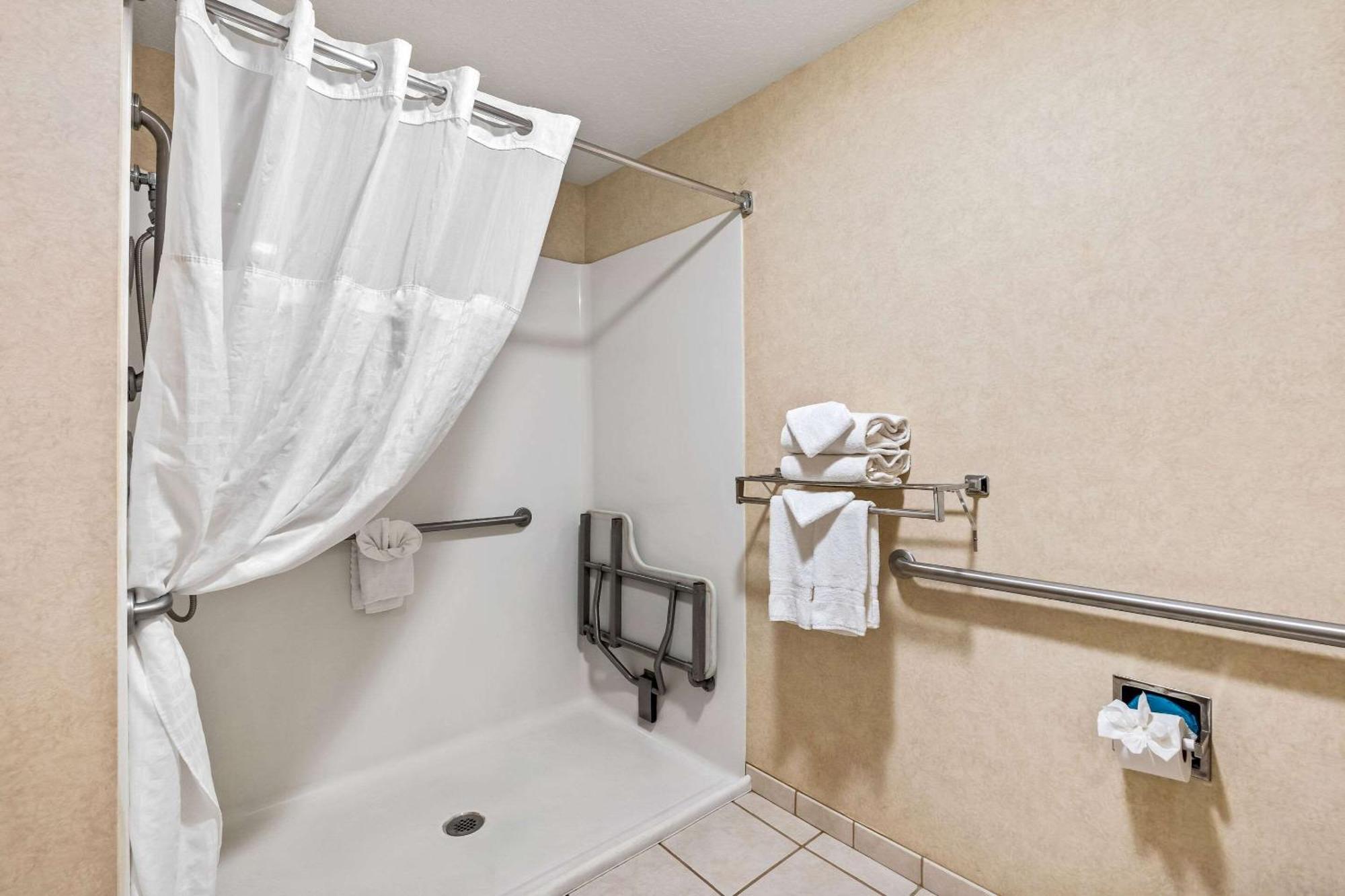 Comfort Inn & Suites Гермістон Екстер'єр фото